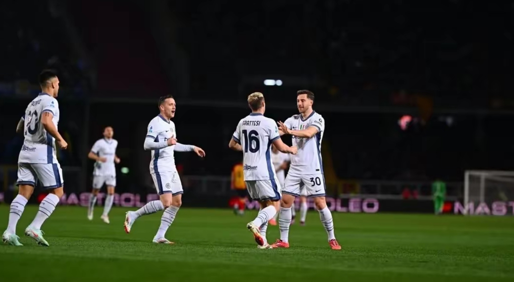 意甲豪门锋线大爆发，劲旅间激烈对决