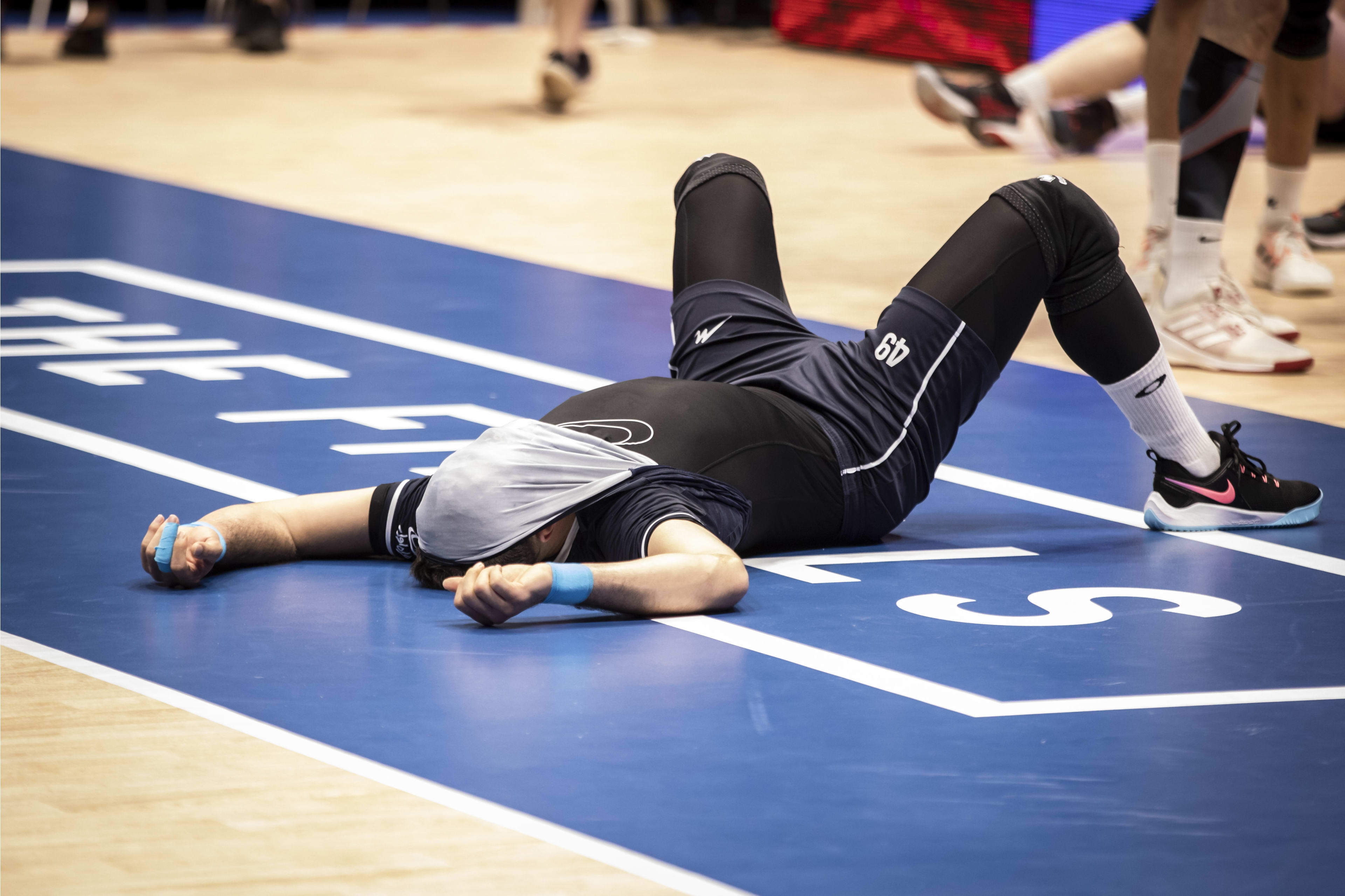 波兰主场战胜拉脱维亚,提前锁定晋级资格 波兰主场战胜拉脱维亚,提前锁定晋级资格