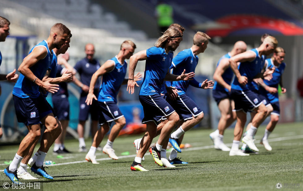 苏州东吴队员士气高昂，努力备战下一场比赛