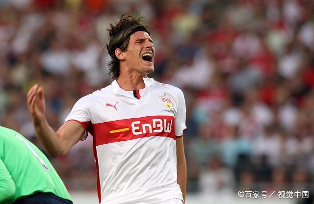 斯图加特豪取三连胜，晋级决赛之路