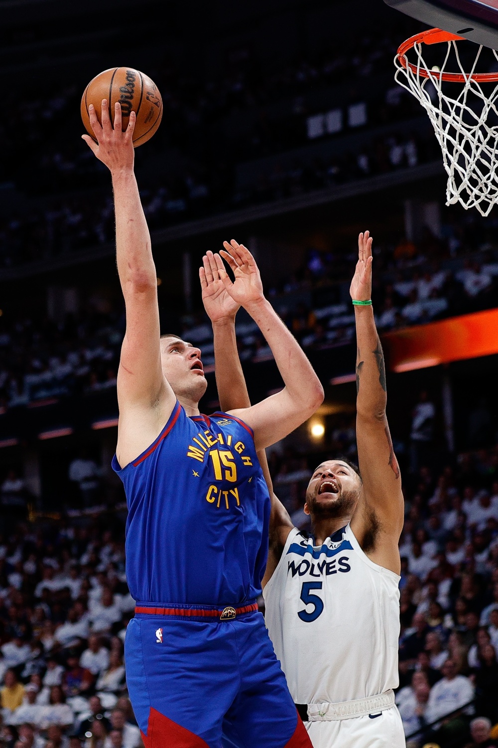 森林狼队中锋遭遇意外场外，球队需要减力防范的简单介绍