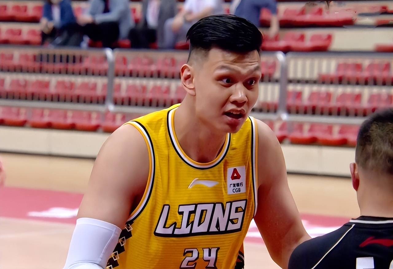 柏林联队老将发表退役声明,感慨万千 柏林联队老将发表退役声明,感慨万千