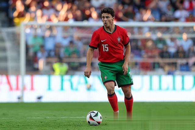 欧洲球队球员个人表现脱颖而出的简单介绍 欧洲球队球员个人表现脱颖而出的简单介绍