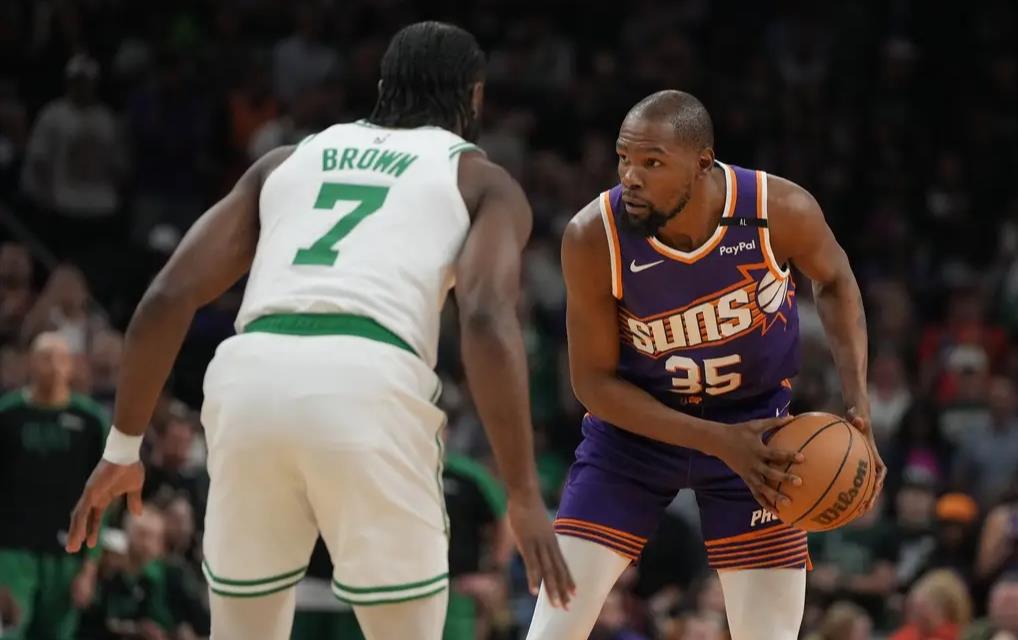 凯尔特人轻松击败黄蜂，取得两连胜