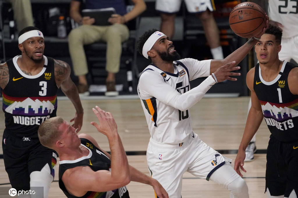 爵士压倒猛龙,挺进季后赛半决赛 爵士压倒猛龙,挺进季后赛半决赛