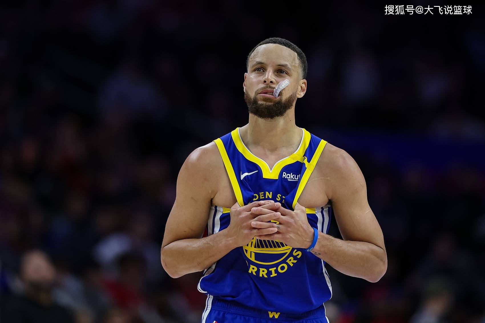 勇士全队发挥出色,轻松战胜篮网 勇士全队发挥出色,轻松战胜篮网